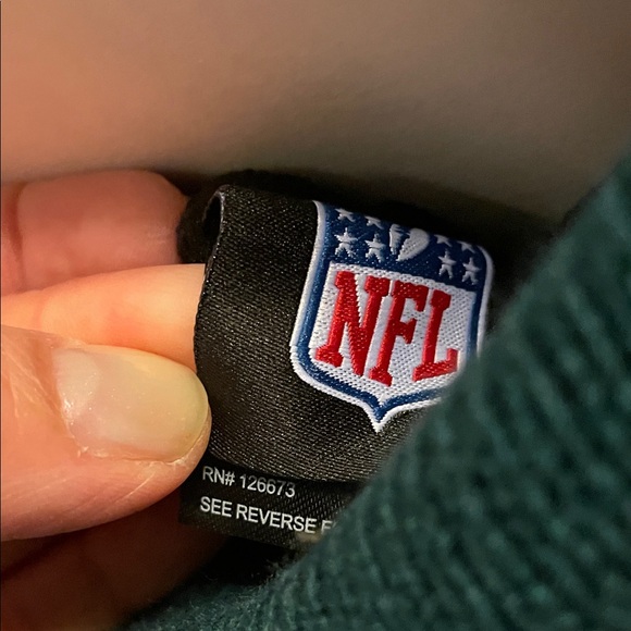 NFL TEAM Apparel Eagles Green Beanie & Gloves Set OSFM NWT - Picture 8 of 8